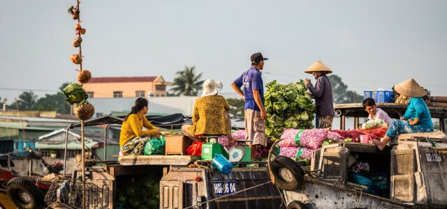 Mercado flotante en Can Tho, Viietnam
