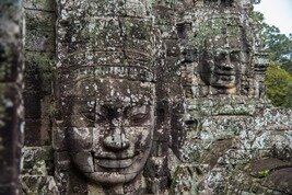 Estatua de piedra en los templos de Angkor en Camboya