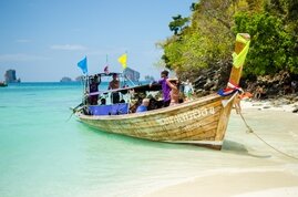 Ferry medio de transporte marítimo preferido en Tailandia para viajar entre islas